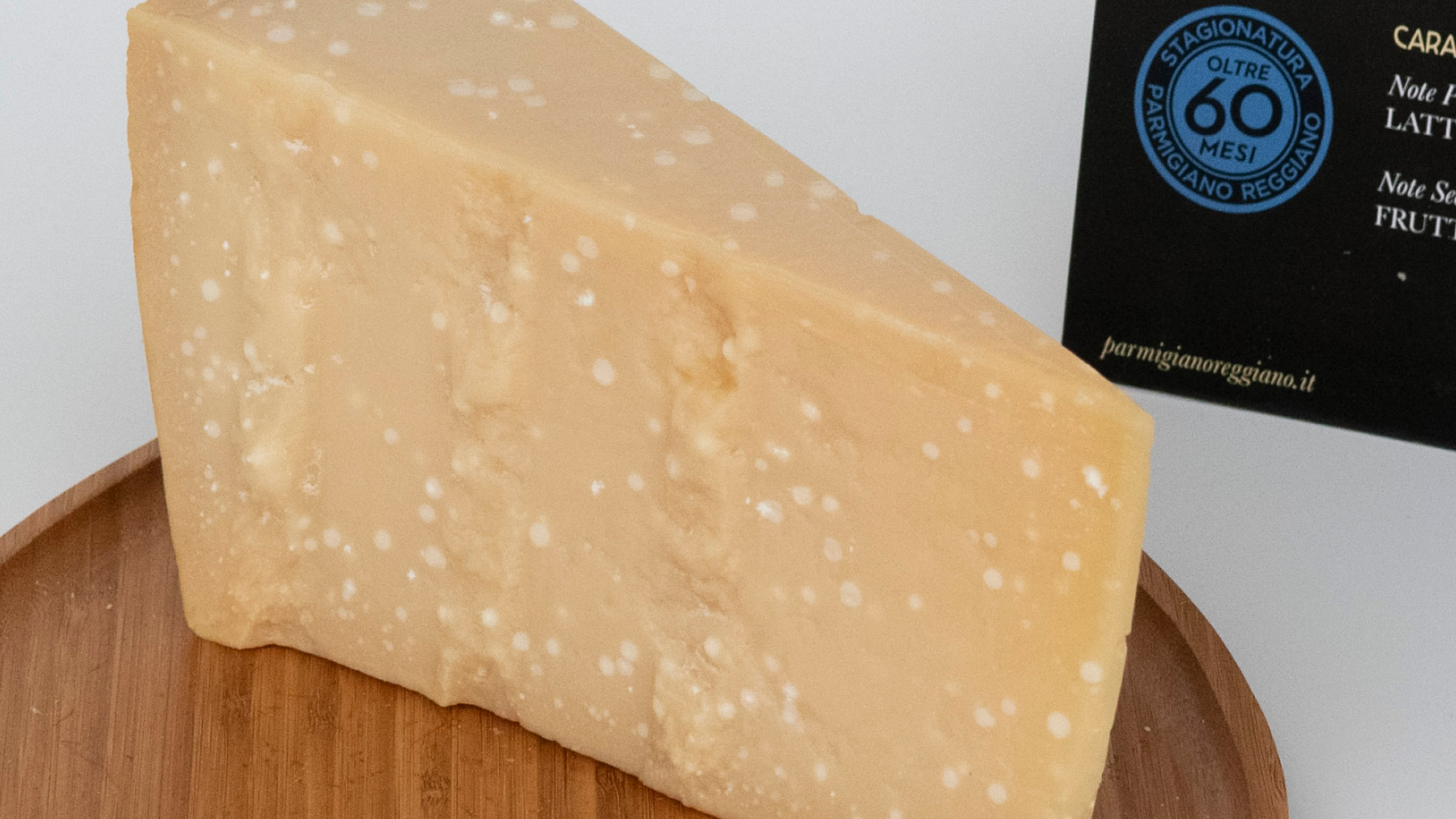 Spicchio di Parmigiano Reggiano oltre 60 mesi, taglio stretto